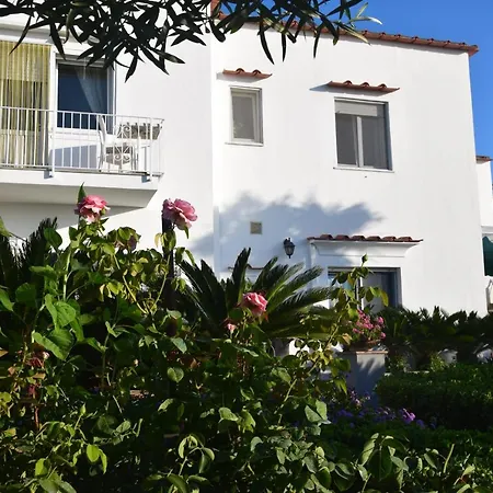 Damecuta Bed & Breakfast 3*